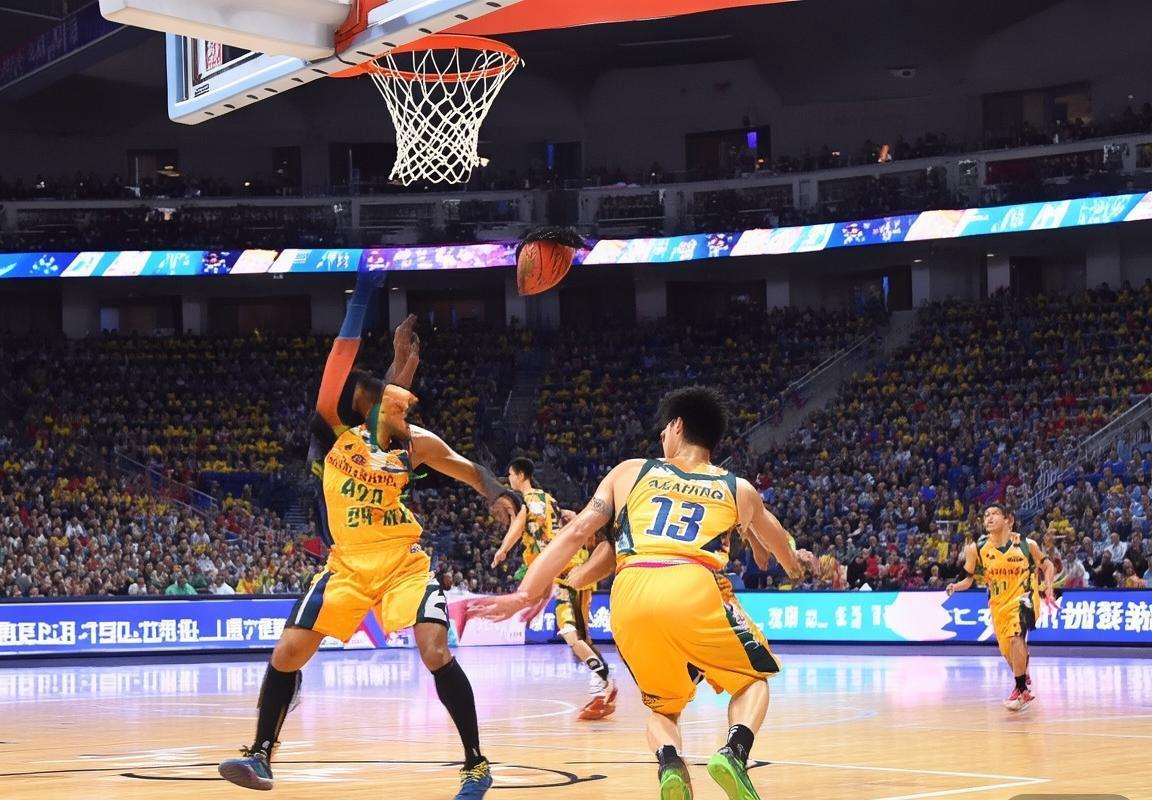 辽宁八一激战：快攻防守制胜，辽宁队力克八一(图2)